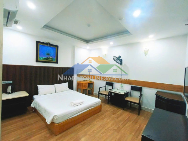 Bán khách sạn mặt phố ngõ trạm, 115m2, 8 tầng thang máy, mặt tiền 4m, 70.8 tỷ, kinh doanh đỉnh