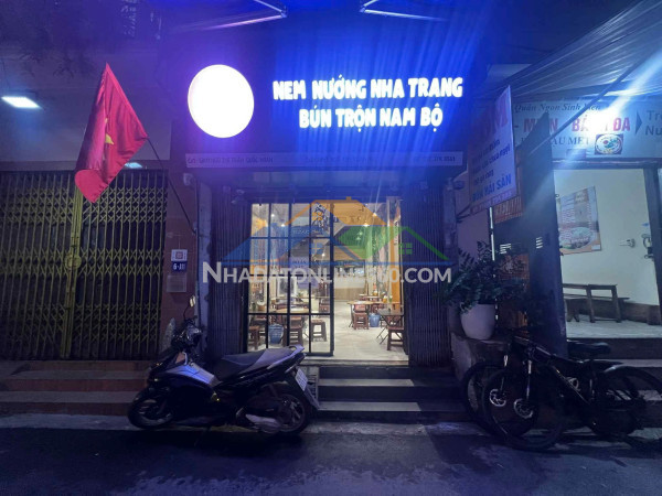 Sang nhượng quán bún trộn – nem nướng siêu hot tại cầu giấy , hà nội