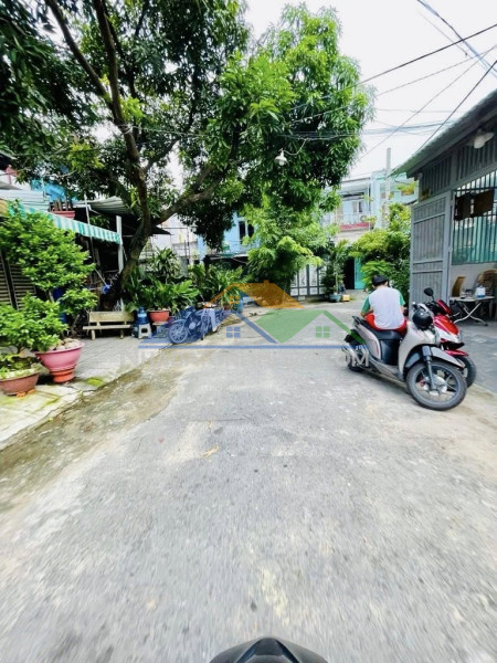 Giáp đầm sen q11 – hẻm xe hơi – nhà đẹp 2 tầng – 48m² – nhỉnh 5 tỷ đồng