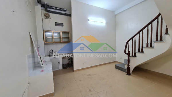 Cho thuê nhà phố thuý lĩnh, 55m2 x 2.5 tầng, 3pn, 8 triệu ở tối đa 10 người