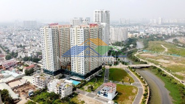 Bán căn nhà homylnad trên quận 2, 107m2, căn góc 3pn