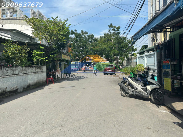 Gấp gấp gấp- giảm 6 tỷ- chào chỉ 20 tỷ
mặt tiền sát huỳnh tấn phát - phú thuận -q7- 160m2(5x36)- 3 tầng