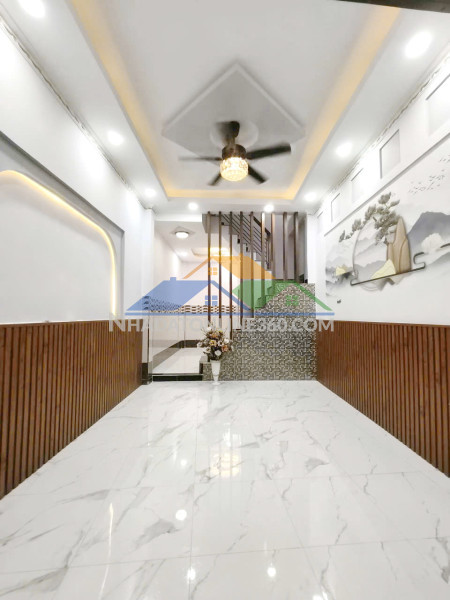 Nhà 5*10m 2 lầu/st hẻm 125 nguyễn thị tần p1q8