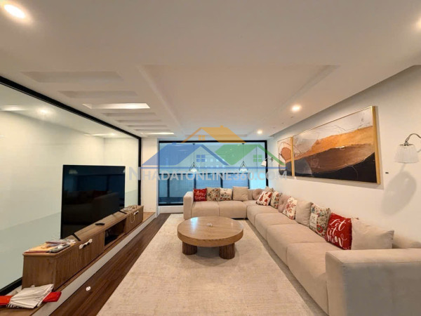 Giá tốt, bán nhà đội cấn, 6 tầng thang máy, 70m chỉ 18 tỷ