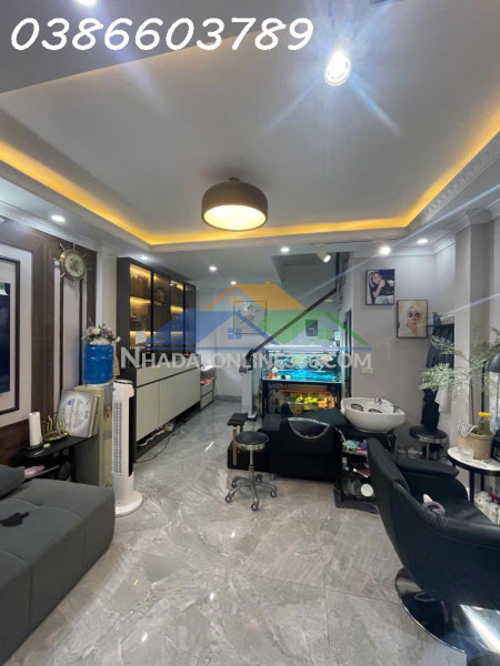 Nhà đẹp lô góc – thiết kế hiện đại – 6 tầng full nội...