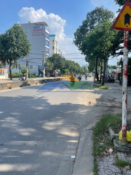 Bán đất 70x117m giá 39 tỷ cum công nghiệp nhị xuân