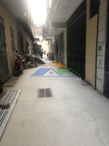 Bán gấp giá rẻ căn hộ tập thể, giải phóng 11m/50m, tầng1,...