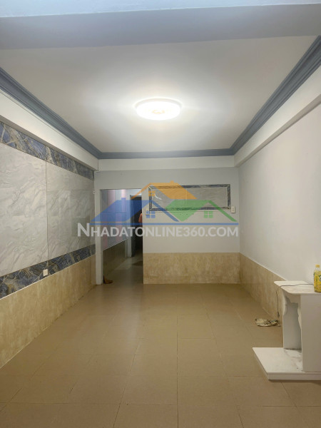 Nhà 2 tầng hxh đường tám danh p4q8. giá: 5.1 tỷ