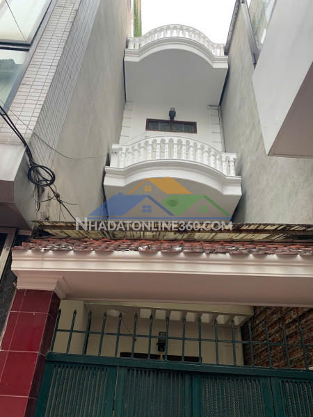 Cho thuê nhà phố chính kinh, 43m2 x 2.5 tầng, 2 ngủ, 2 vệ sinh, 11 triệu