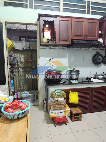 Nhà 4 tầng mặt tiền đường tám danh p.chánh hưng