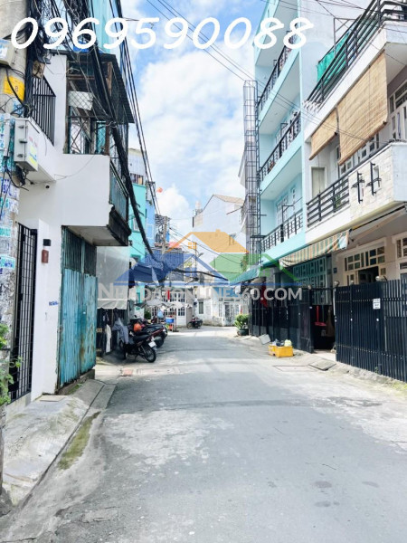 Nhà hẻm sơn kỳ tân phú 30m2 2 tầng gần chợ,  sổ hồng chính chủ chỉ 3 tỷxx