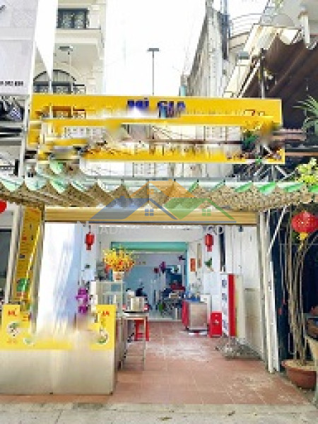 Cho thuê nhà nguyên căn nhỏ – trung tâm quận 1 – phù hợp gia...