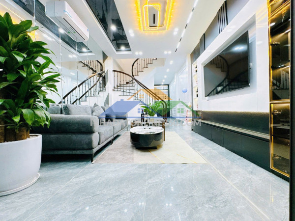 Bán nhà mới đẹp ở ngay - trần duy hưng, cầu giấy - 44/52m x 6t thang máy - gần phố - giá 17.8 tỷ