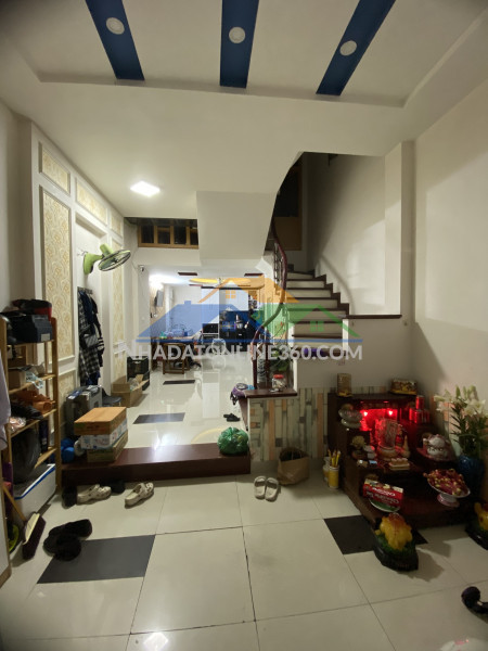 Hiếm!nhà cầu diễn,ga tàu điện,thang máy,oto đỗ cửa,dt=45mx5t,6.4ty