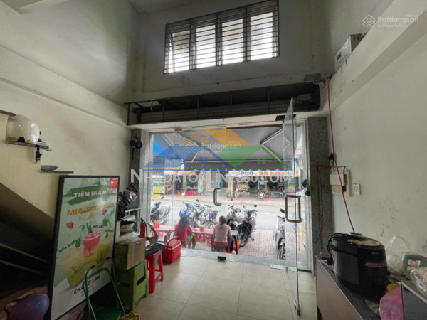 Mặt tiền kd ngang 7x18m - ngay chợ phạm thế hiển uận 8 - nhà cũ tiện xây mới - nhỉnh 11 tỷ