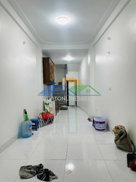 Cầu giấy dt 22m x4 tầng giá chỉ 3,9 tỷ,sổ đỏ,ngõ thông,nhà đẹp dân xây