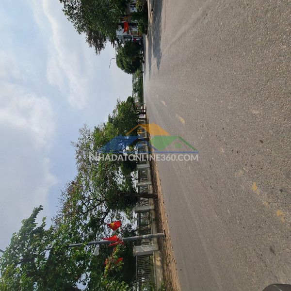 Chủ bán gấp nhà 111m2 đông dư, gia lâm. sổ đỏ sẵn giao dịch. chỉ 11.x tỷ. lh: 0989894845