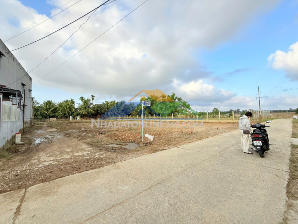 Bán 2 lô liền kề hơn 260m2, Cách quốc lộ chỉ 300, giáp Hoà Vang, giá chỉ 6tr/m2