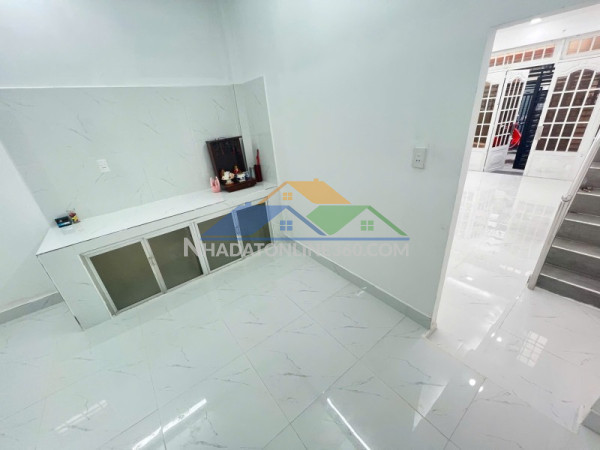 Bán nhà  đường số 11, phường trường thọ, thủ đức. dt 48m2, 2 tầng, 3pn, sh, giá 4.45  tỷ.