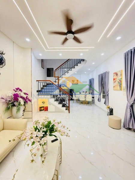 Bán nhà mt trương hoàng thanh, khu k300 tân bình; 5x14m; 3 tầng