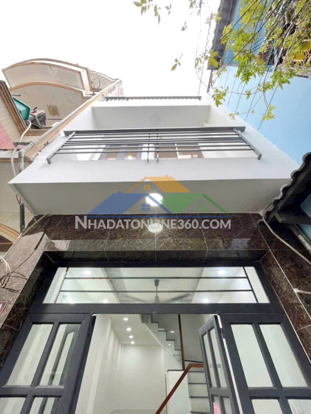 Nhà võ trứ p.chánh hưng (p9q8) 3lầu sân thượng