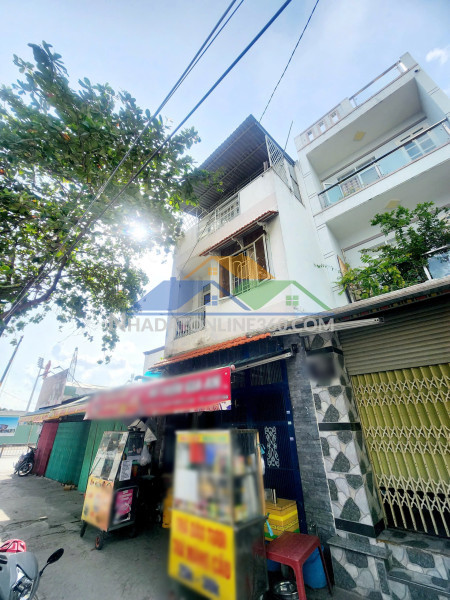 Căn góc 2 tầng hẻm bùi minh trực p5q8. giá 3,3 tỷ tl