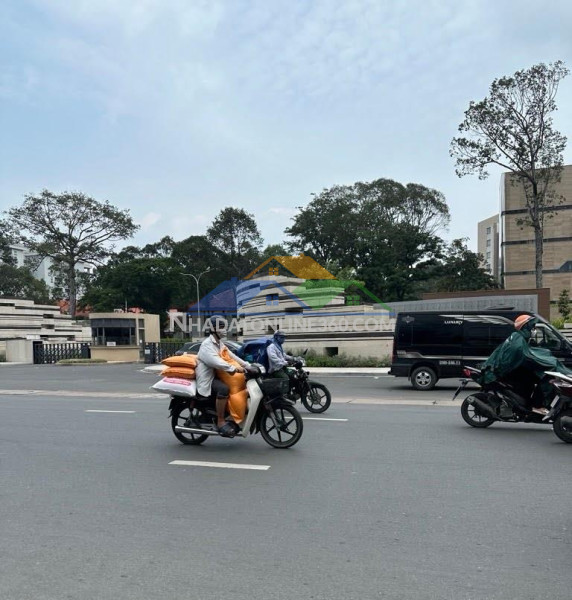 Bán nhà lô góc nguyễn kiệm, gò vấp, hẻm xe tải, gần sân bay, 114m², 13.9 tỷ tl