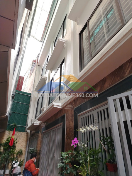 Cho thuê nhà liền kề ngõ 18 định công thượng 45m² x 4 tầng, gồm 4 phòng ngủ, 3 vs, 15 triệu