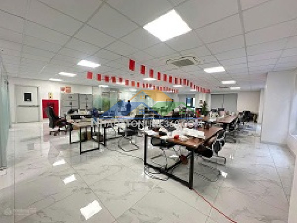 Cho thuê văn phòng 170m² tại ngõ 168 nguyễn xiển – giá chỉ 20 triệu/tháng