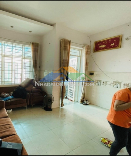 Bán nhà đường tân hoà 2, hiệp phú. q9, tp hcm. dt 75 m2,  3 tầng, 4pn, sh. giá  5.6 tỷ