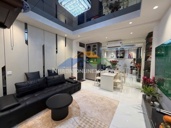 Tập thể chùa láng 65m 2 ngủ 4,86 tỷ,ô tô đỗ chân cầu...