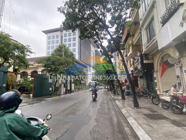 Bán nhà ông ích khiêm ô tô, kinh doanh, thang máy 45m 18 tỷ