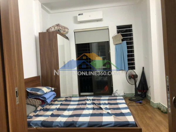 Bán gấp giá rẻ căn hộ phạm ngọc thạch 48m, tầng 4, mặt tiền 4m, 2.5 tỷ đống đa.