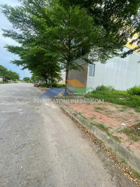 Siêu phẩm trung tâm vai réo – phú cát – hoà lạc
dành cho bác nào đang tìm lô đẹp để ở hoặc đầu tư