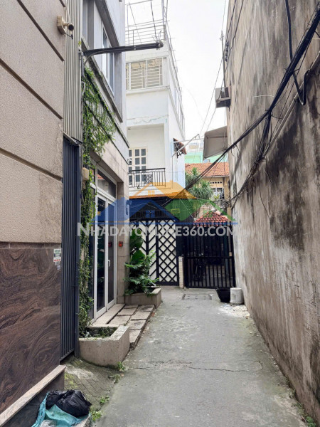 18/8b nhieu tứ phường 7 phú nhuận 3 lầu 4.8 tỉ