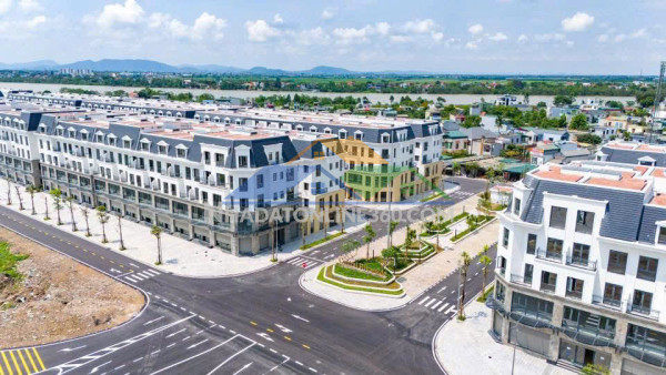 Nhà 5 tầng sổ đỏ ngay cạnh chung cư vinhomes thanh hóa -5.3x tỷ