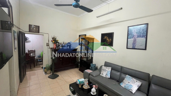 Cực hiếm, bán nhà hàng chiếu, 100m2, mặt tiền 6.3m, 30.8 tỷ, kinh doanh homestay, spa