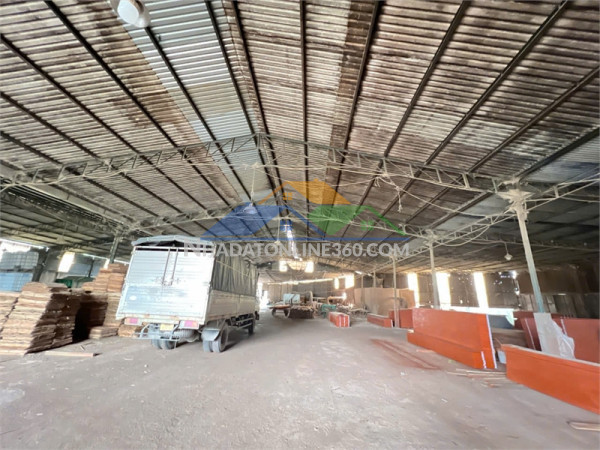 Xt621 kho bãi, xưởng sản xuất mặt tiền đường, trạng bị pc vách tường, khung thép kiên cố