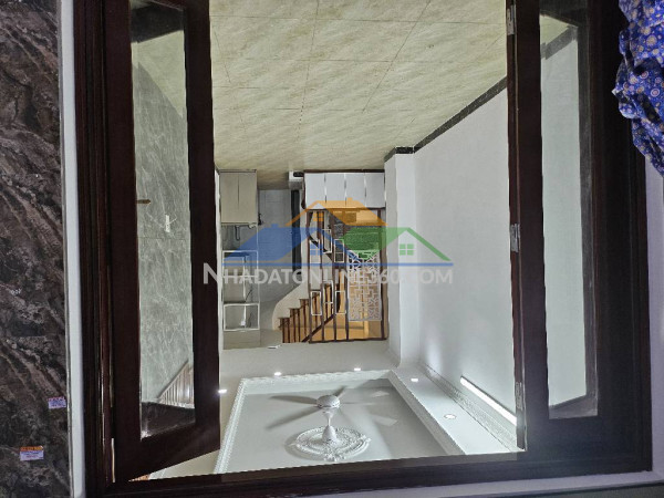 Căn nhà vừa túi tiền – cách mặt phố 20m, về ở ngay, sổ sẵn, không lo quy hoạch.