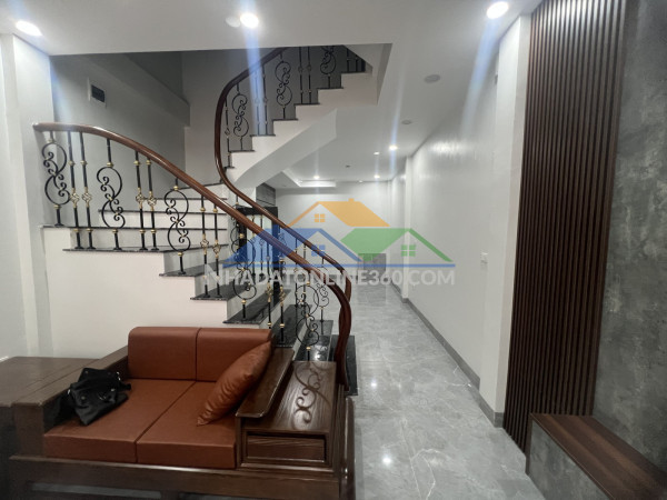 Phân lô ngô gia tự – vị trí kinh doanh – ô tô tránh – vỉa hè rộng