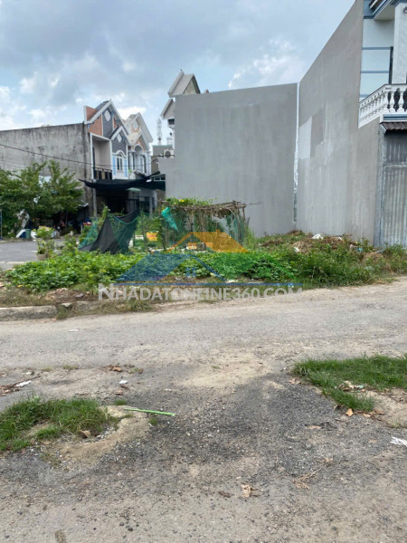 Bán đất p.biên hòa.shr thổ cư 100%,đường 2 xe hơi thông,gần aeon mall