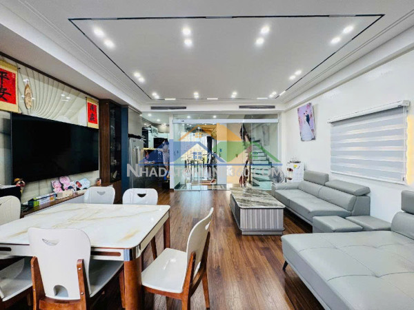 [vị trí vàng] bán nhà lạc long quân, 100m mặt tiền 9m nhỉnh 23 tỷ