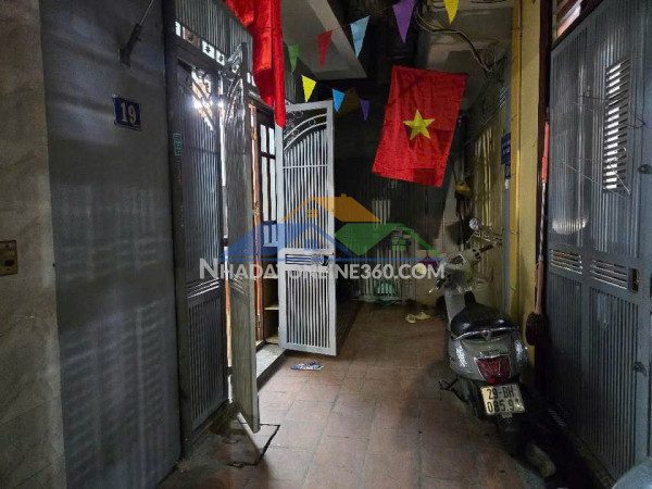 Cho thuê nhà nguyên căn ngõ 162 đông thiên, 30m² × 4 tầng, 3pn, 8 triệu