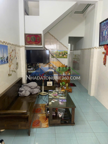 Bán nhà tdc hòn rớ 1 – mặt tiền đường bùi xuân thái 
- diện tích: 42m² — ngang: 3m
- kết cấu: 1 trệt 1 lầu, gồm 3 phòng ngủ – 2 vệ sinh – phòng khách – phòng