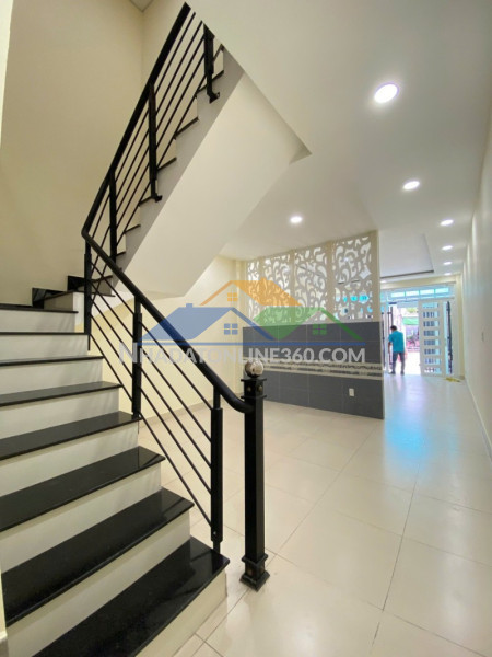 Bán nhà đườngtây hòa,  phước long a, q9, tp hcm. dt 65m2, 2 tầng, 2pn, sh, giá 6.4 tỷ.