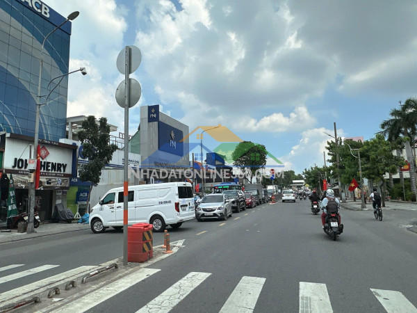 Chdv 8 tầng mới hẻm 656 quang trung ngang 8m 75pn tn 220tr gần chợ hht 50 tỷ.