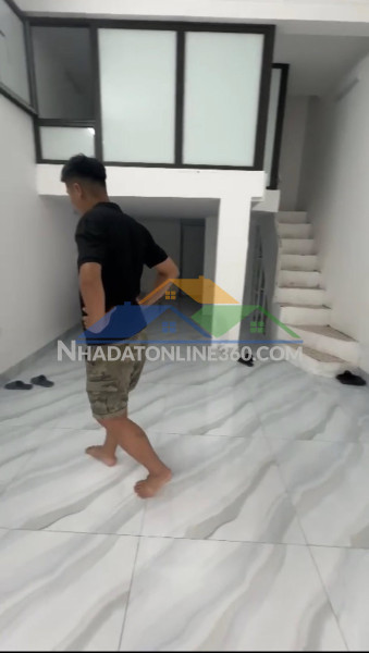 Cho thuê nhà ngõ ô tô nguyễn lân 45 m² x 3 tầng 2 phòng ngủ, 3...