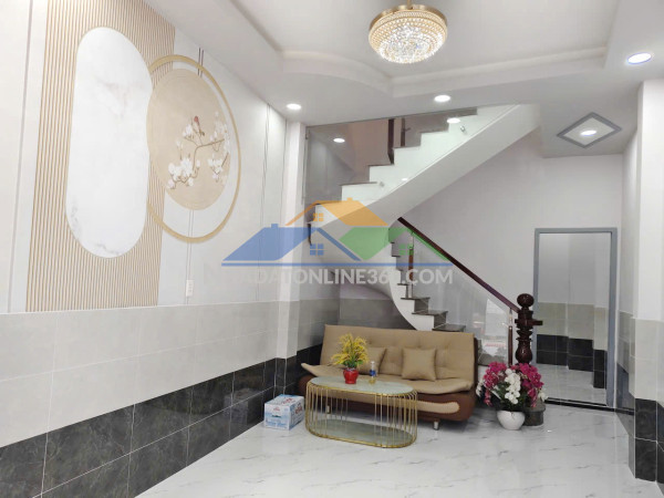 Nhà 3 tầng nở hậu hẻm 3m đường bình đông p15.q8 cũ. giá 4,68...