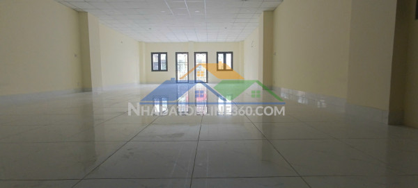 Cho thuê văn phòng/mặt bằng 61 phổ quang, q. tân bình - vị trí đắc địa gần sân bay tân sơn nhất, đường lớn 2 chiều