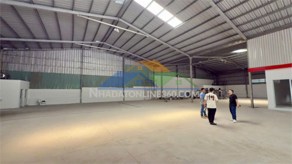 Xt413 cho thuê nhà xưởng và đất rộng 4000m2, dễ dàng tuyển cb nv, trống xưởng giao liền